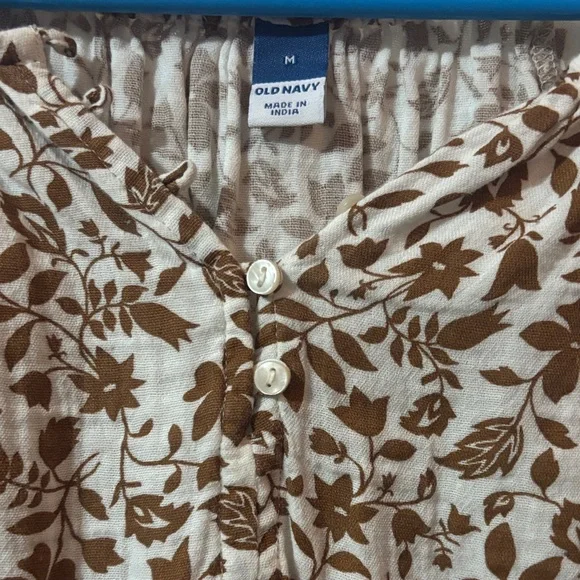 Old Navy Floral Print Blouse in Brown and Cream Size Medium - Picture 2 of 7